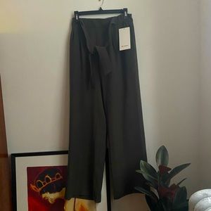Lululemon Noir Pants NWT